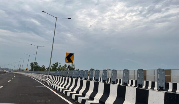 600 mm Height Antiglare Screen